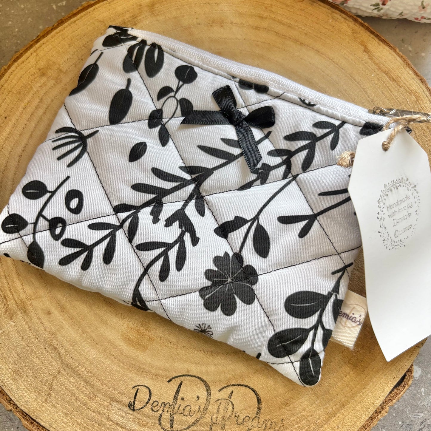 Petunia ( slighty larger purse )