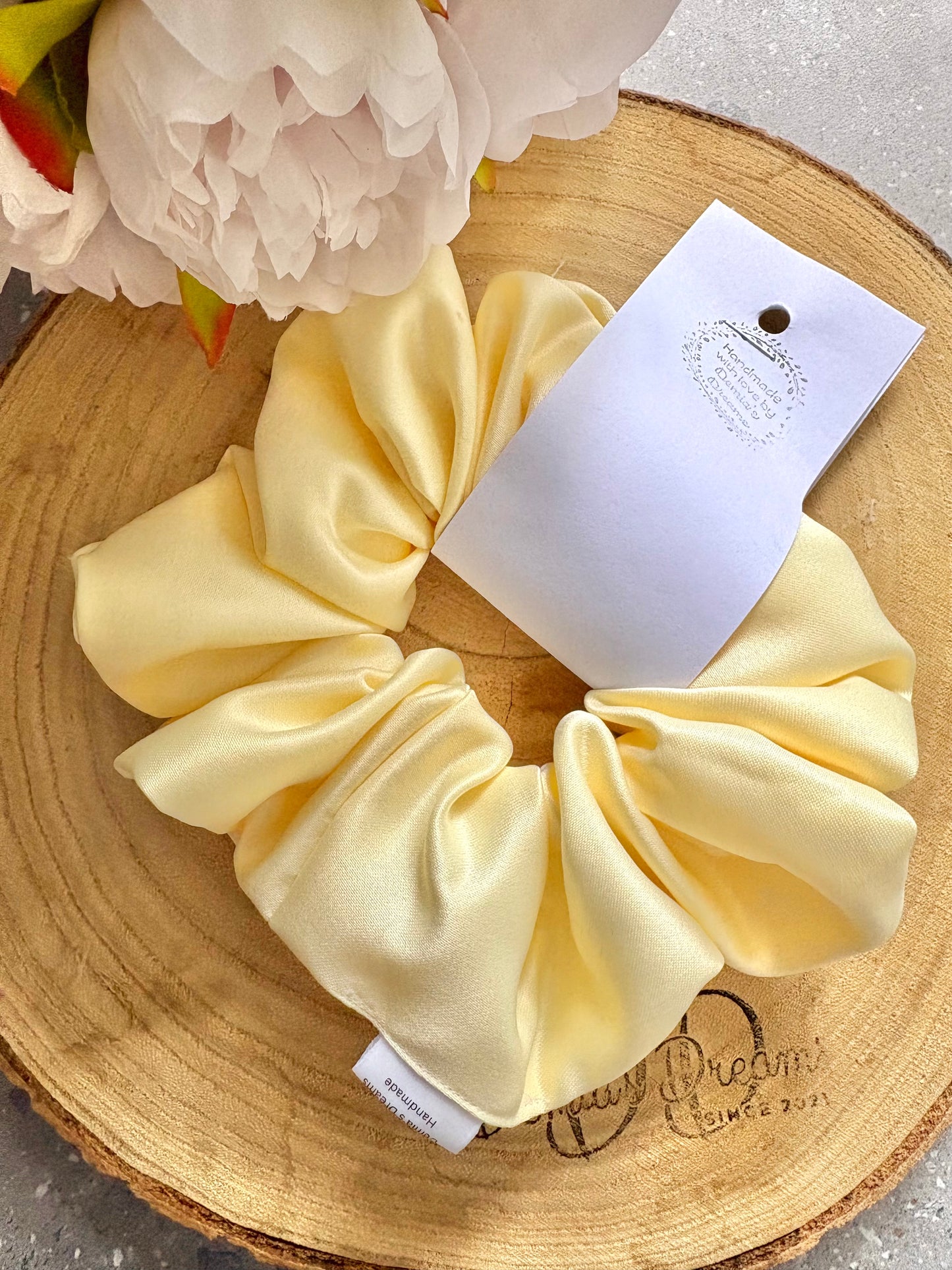Baby yellow satin polyester