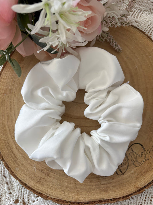 White satin / polyester large
